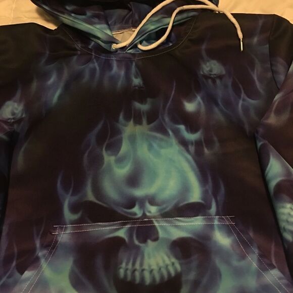 Men’s NWOT skull flame hoodie - Picture 1 of 4